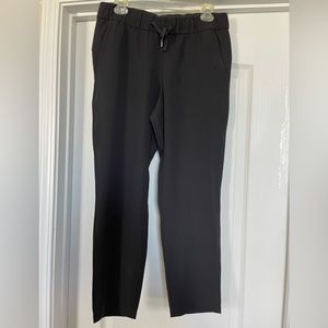 Lululemon Athletica Black On The Fly Pant 8